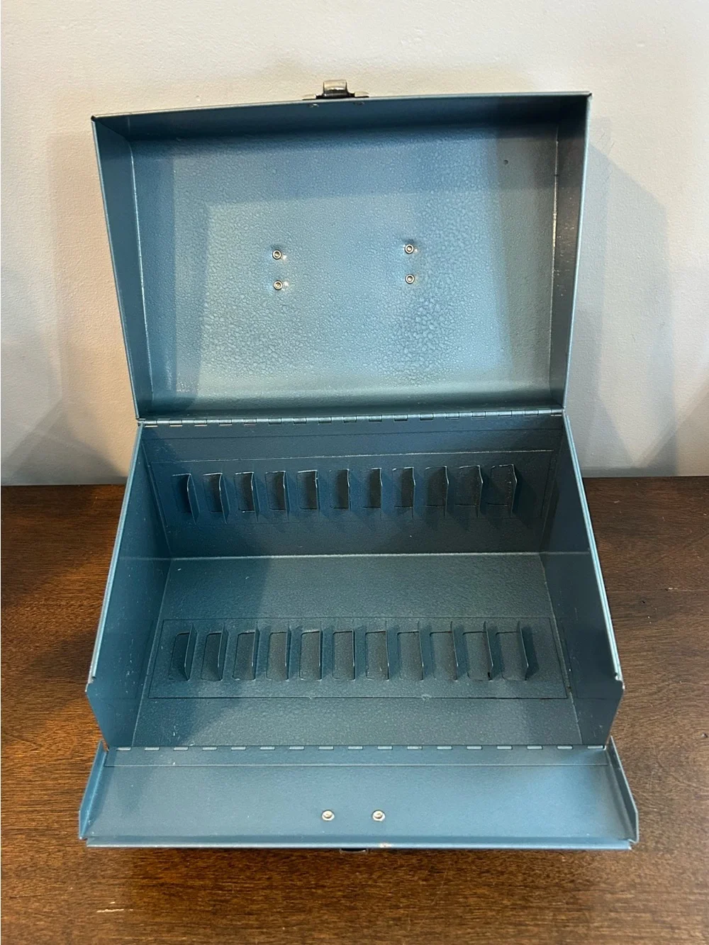 Vintage Logan Super 8mm Film Blue Metal Storage Box Case Holds 12 Reel Slots GUC
